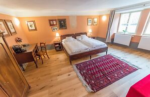 Apartments Latrán 43