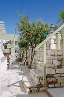 Leonardos Apartments