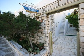 Leonardos Apartments