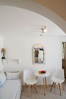 Leonardos Apartments