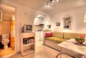 Leonardos Apartments