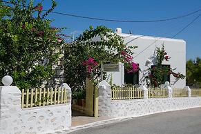 Leonardos Apartments