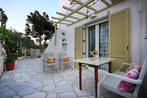 Leonardos Apartments