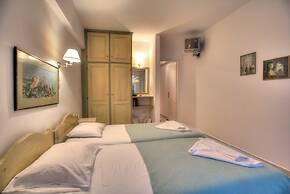 Leonardos Apartments