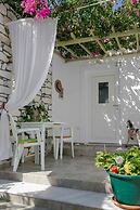 Leonardos Apartments