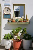 Leonardos Apartments