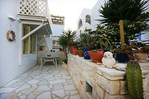 Leonardos Apartments