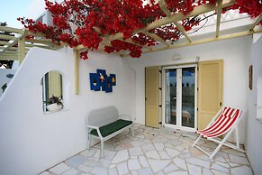 Leonardos Apartments