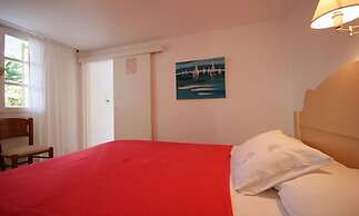 Leonardos Apartments