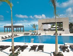 Royalton Blue Waters Montego Bay, An Autograph Collection All Inclusiv