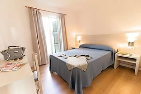 Apartamentos Cala Blanca