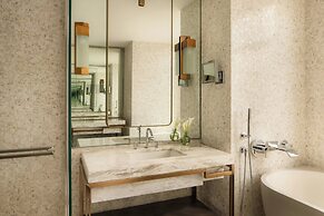 Four Seasons Hotel New York Downtown