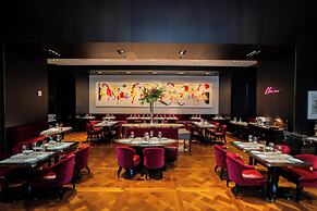 Four Seasons Hotel New York Downtown