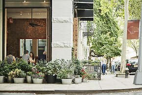 Four Seasons Hotel New York Downtown