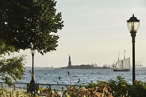 Four Seasons Hotel New York Downtown