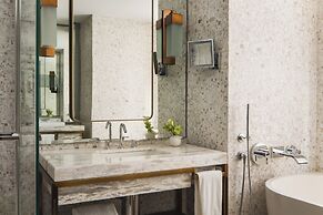 Four Seasons Hotel New York Downtown