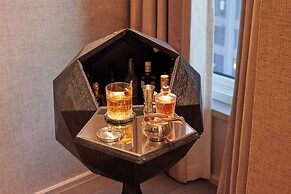 Four Seasons Hotel New York Downtown