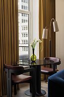 Four Seasons Hotel New York Downtown