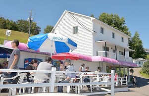 Motels Chalets Flots-Bleus