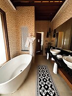 Mercure Maldives Kooddoo Adult-Only Resort