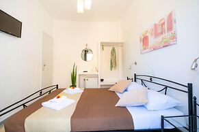 Join Us Low Cost Rooms