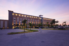 Royce Hotel & Casino