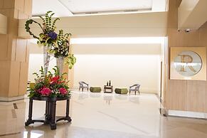 Royce Hotel & Casino