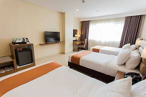 Royce Hotel & Casino