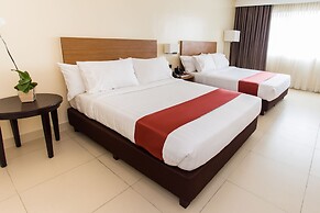 Royce Hotel & Casino