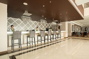 Royce Hotel & Casino