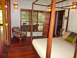Bluff Beach Retreat