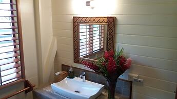Bluff Beach Retreat