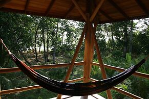 Bluff Beach Retreat