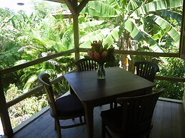 Bluff Beach Retreat