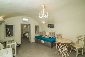 Kaleidoscope Cave Houses Oia