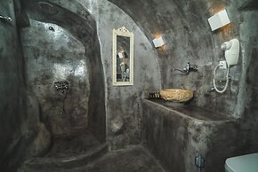 Kaleidoscope Cave Houses Oia