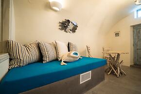 Kaleidoscope Cave Houses Oia