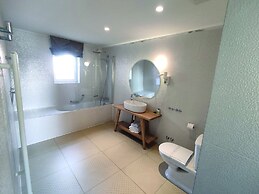 XII Century Heritage Hotel