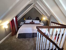 XII Century Heritage Hotel