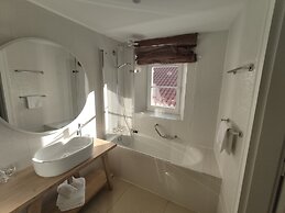 XII Century Heritage Hotel