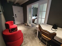 XII Century Heritage Hotel