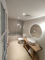 XII Century Heritage Hotel