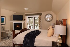 The Oakwood Inn – Adults Only