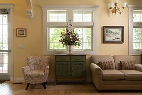 The Oakwood Inn – Adults Only