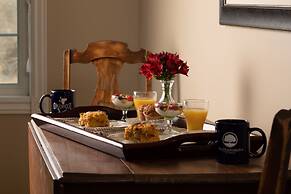 The Oakwood Inn – Adults Only