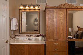 The Oakwood Inn – Adults Only