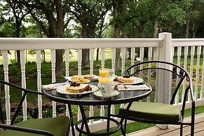 The Oakwood Inn – Adults Only
