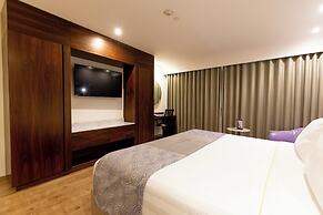 HS HOTSSON Hotel Silao