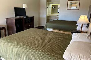 Days Inn & Suites by Wyndham Brewton