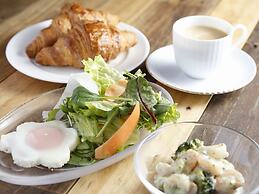 Kyou Bar Lounge & Inn